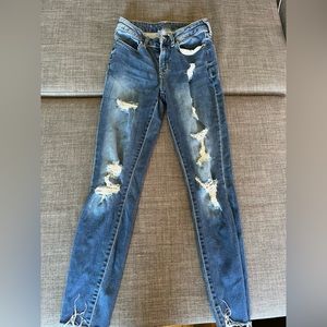 Ripped Raw Hem Skinny Jegging